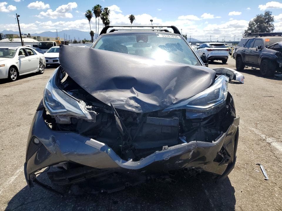 2021 TOYOTA C-HR LIMITED 5