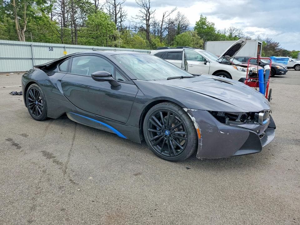 2020 BMW I8 4