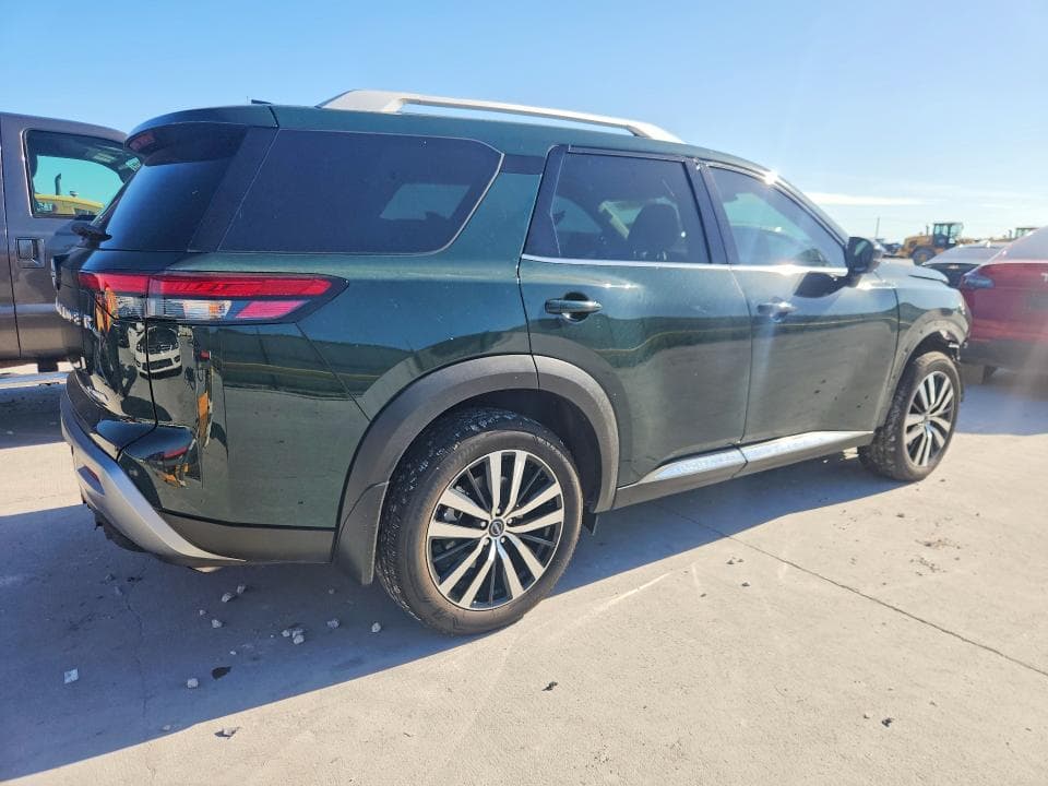 2025 NISSAN PATHFINDER PLATINUM 3