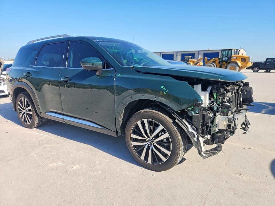 2025 NISSAN PATHFINDER PLATINUM 4
