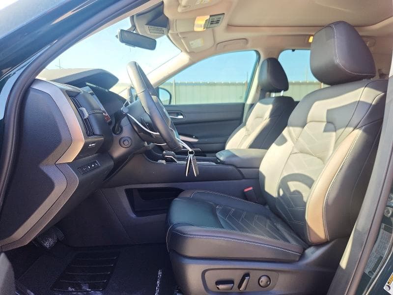 2025 NISSAN PATHFINDER PLATINUM 7
