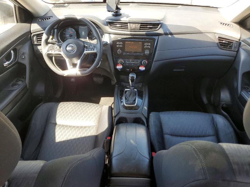 2017 NISSAN ROGUE S 8