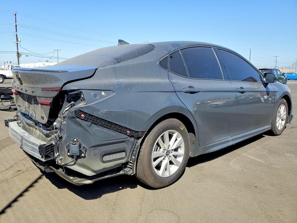 2025 TOYOTA CAMRY SE 3