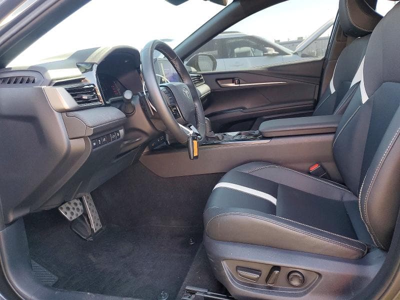 2025 TOYOTA CAMRY SE 7