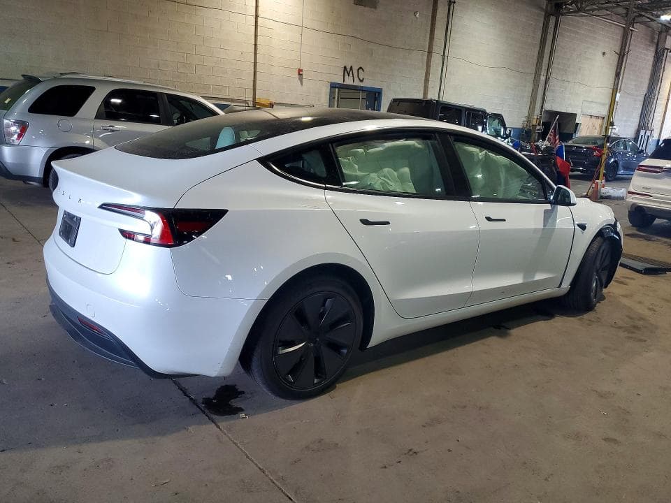 2026 TESLA MODEL 3 3