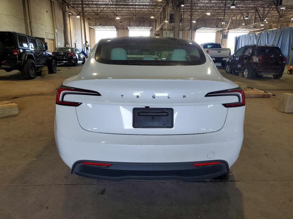 2026 TESLA MODEL 3 6