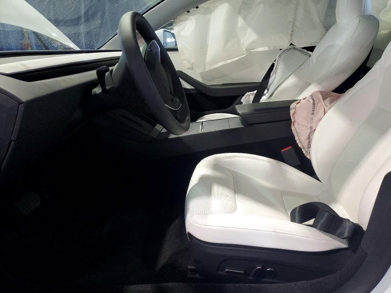2026 TESLA MODEL 3 7