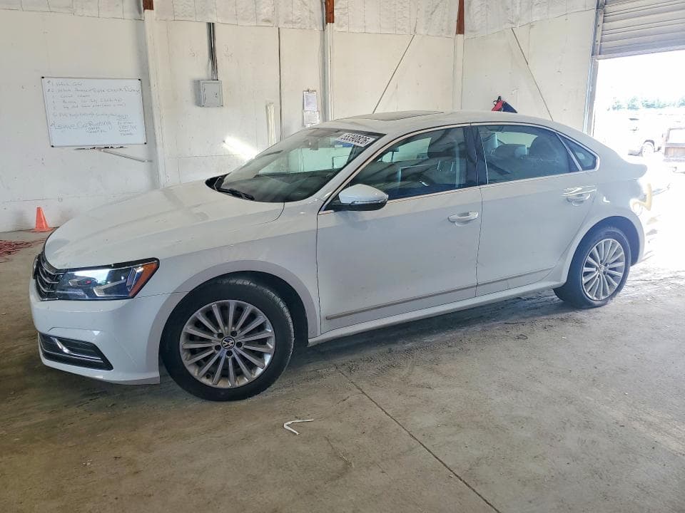 2017 VOLKSWAGEN PASSAT SE - 1