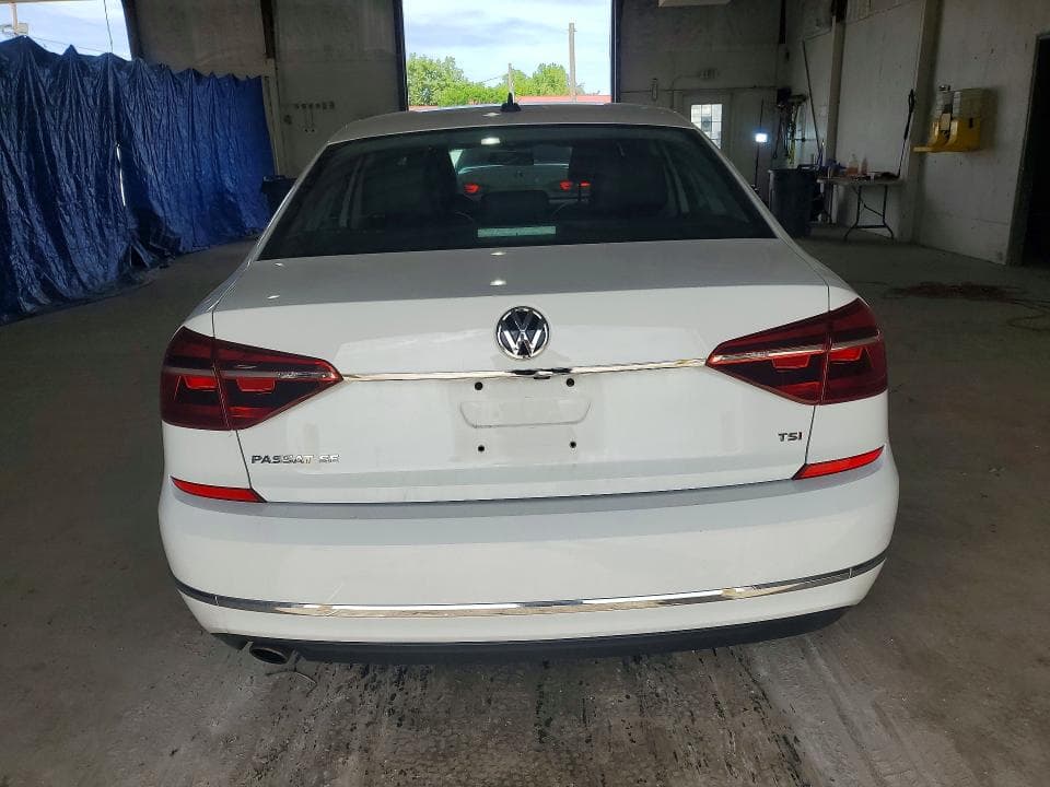 2017 VOLKSWAGEN PASSAT SE 6