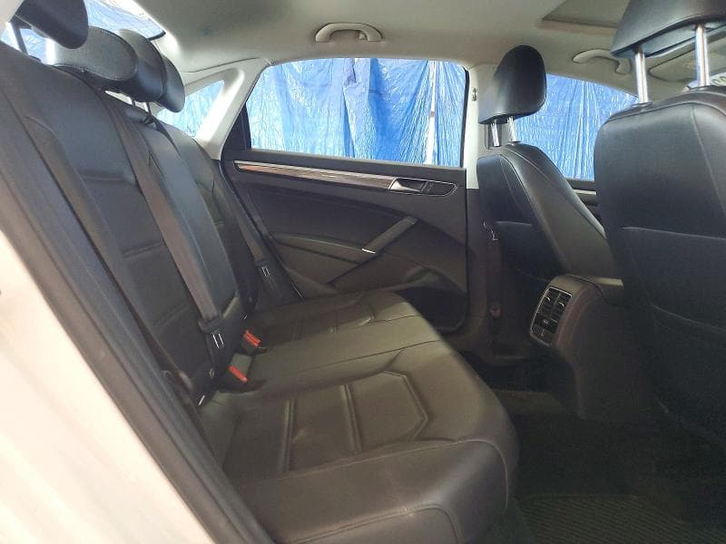 2017 VOLKSWAGEN PASSAT SE 10