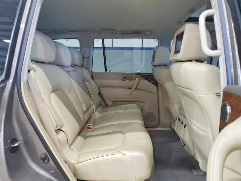 2017 INFINITI QX80 12
