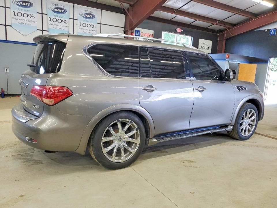 2017 INFINITI QX80 4