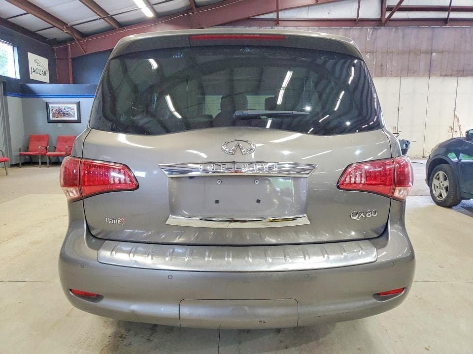 2017 INFINITI QX80 7