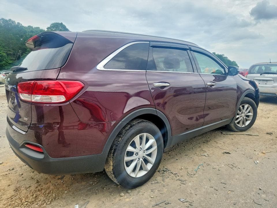 2017 KIA SORENTO LX 3