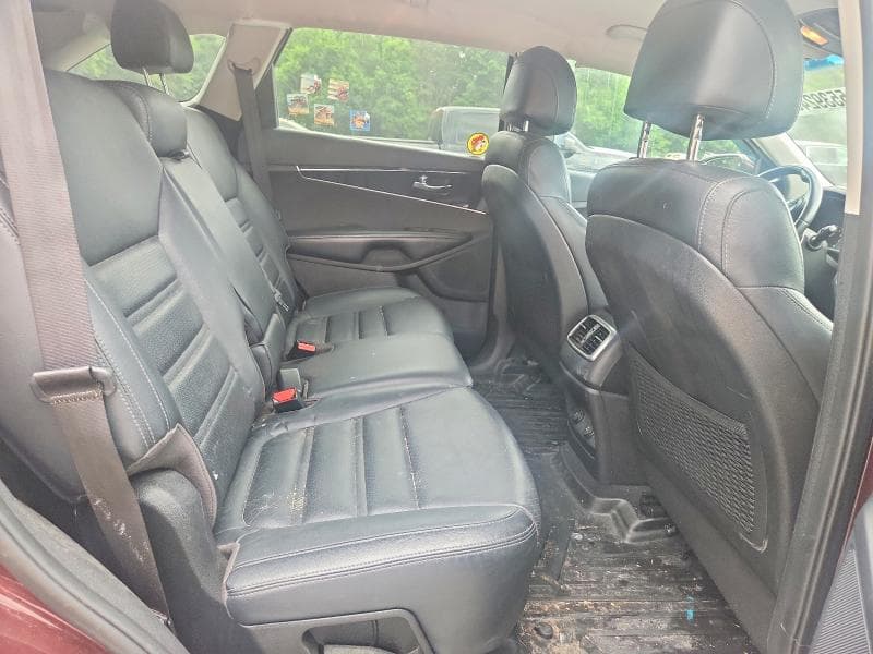 2017 KIA SORENTO LX 10