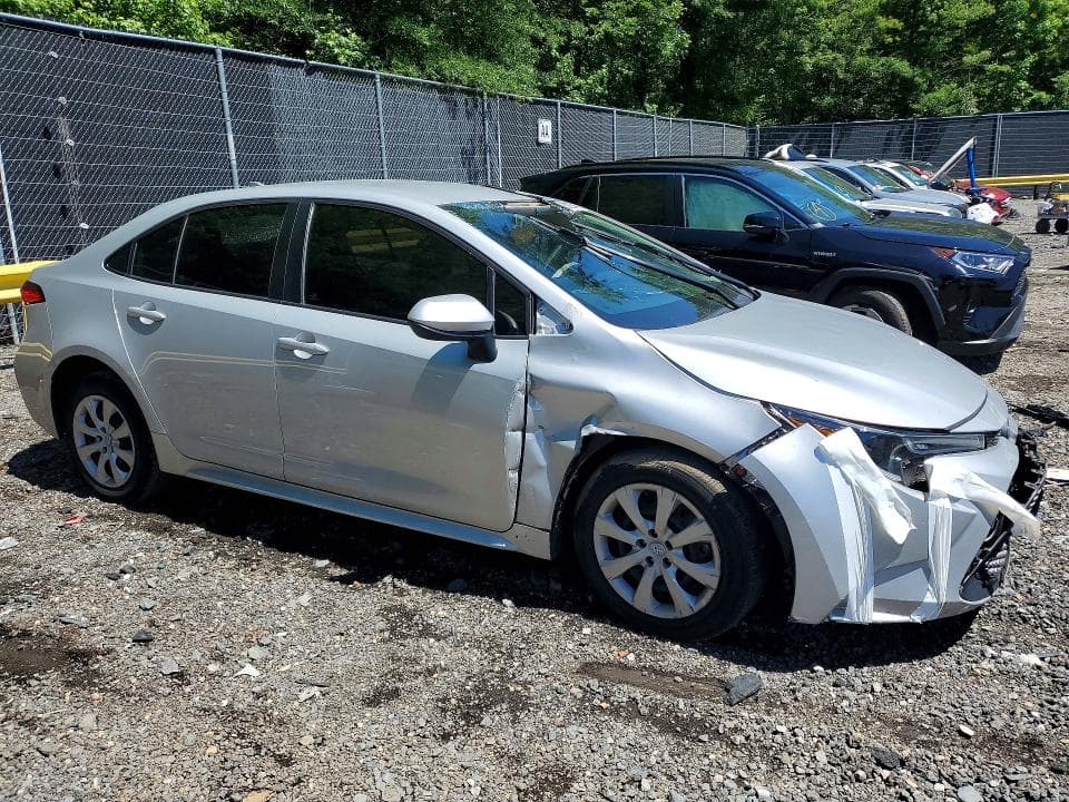 2022 TOYOTA COROLLA LE 4