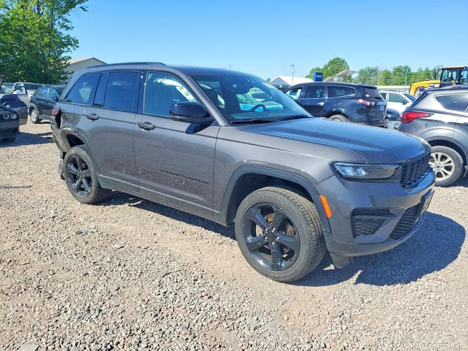 2024 JEEP GRAND CHEROKEE LAREDO 4