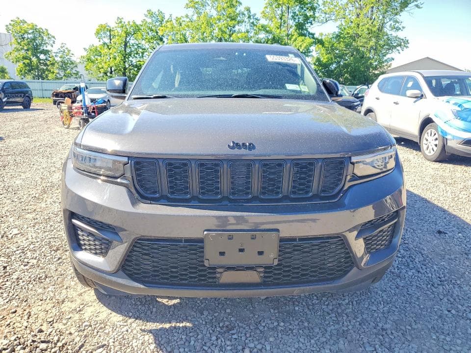 2024 JEEP GRAND CHEROKEE LAREDO 5
