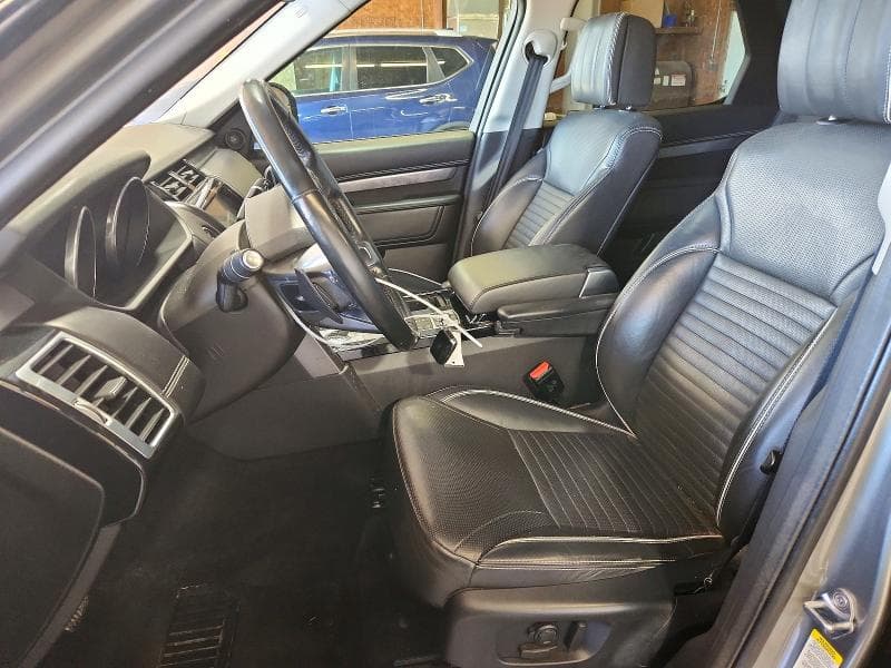 2017 LAND ROVER DISCOVERY FIRST EDITION 7