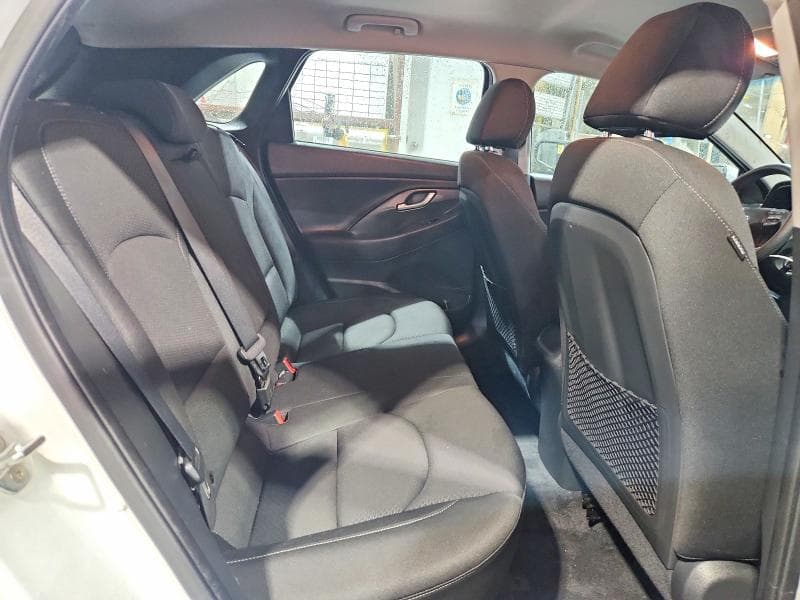 2018 HYUNDAI ELANTRA 11