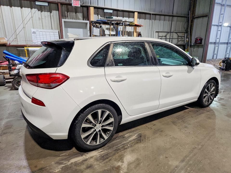 2018 HYUNDAI ELANTRA 3