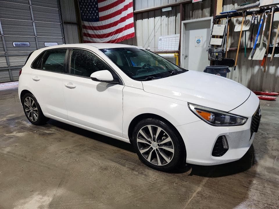 2018 HYUNDAI ELANTRA 4