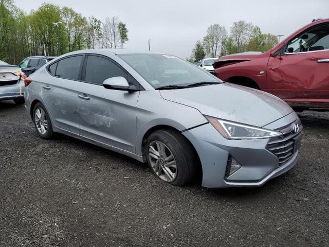2020 HYUNDAI ELANTRA SEL 4