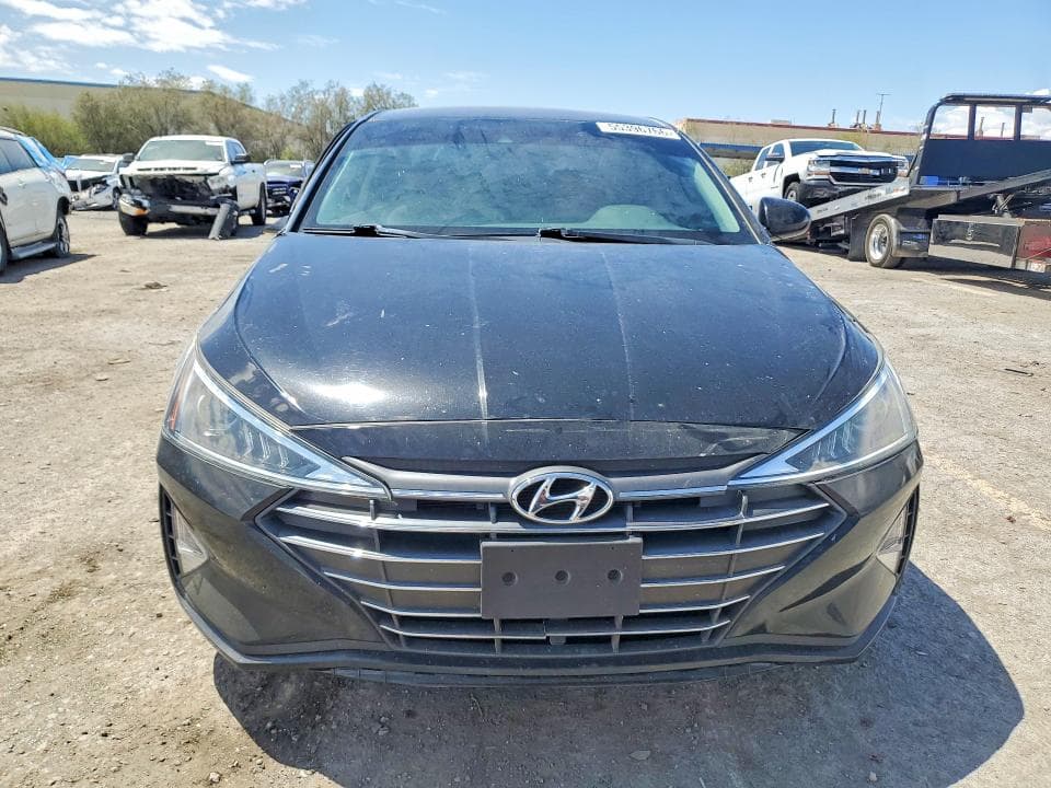 2020 HYUNDAI ELANTRA SE 5