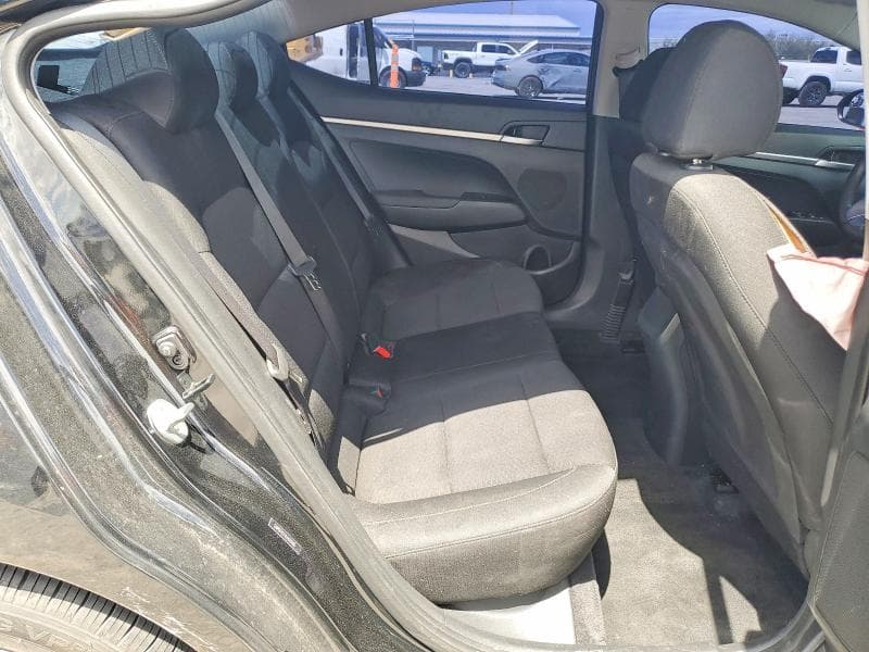 2020 HYUNDAI ELANTRA SE 10
