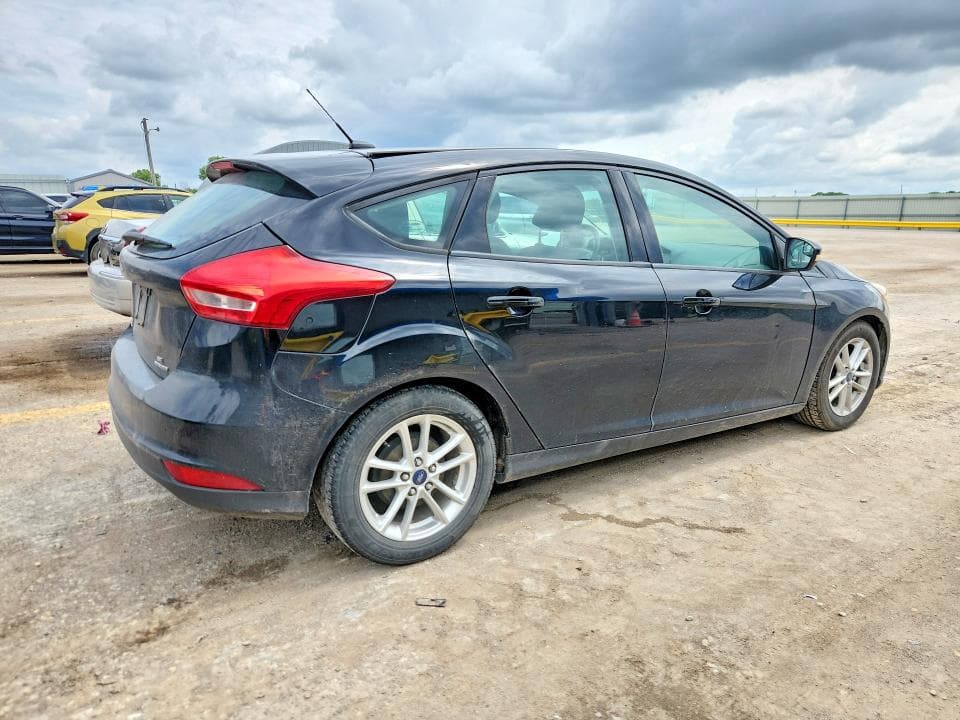 2016 FORD FOCUS SE 3