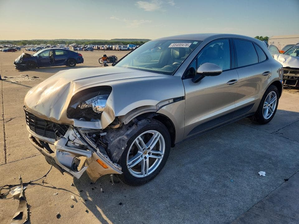2018 PORSCHE MACAN - 1