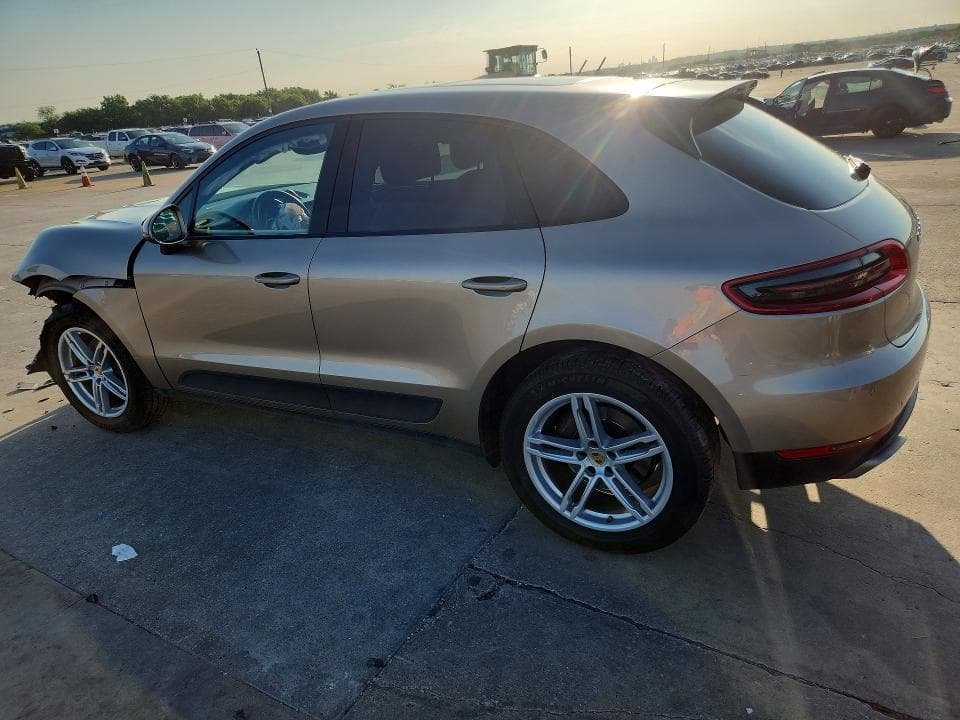 2018 PORSCHE MACAN 2