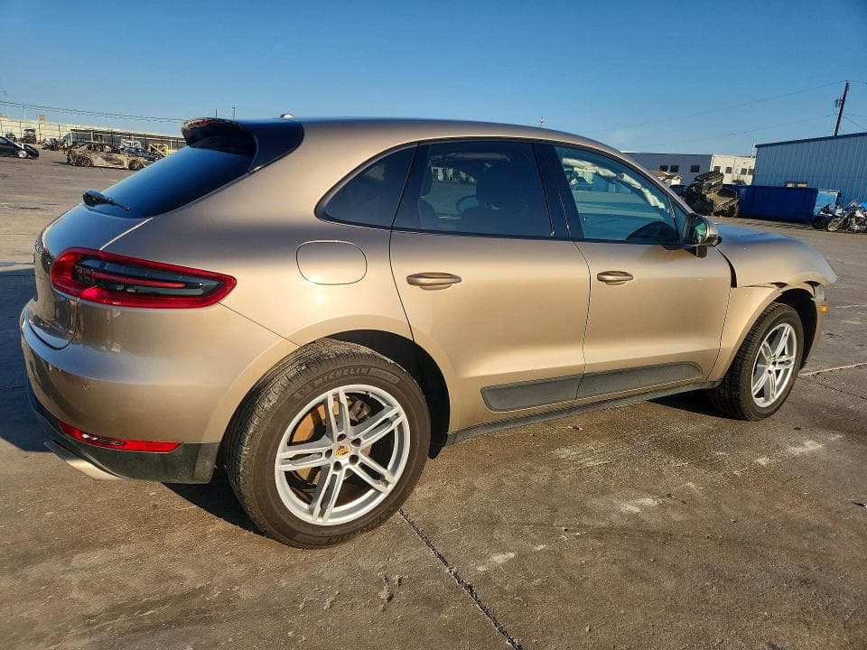 2018 PORSCHE MACAN 3