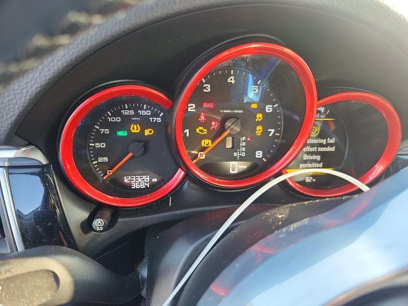 2018 PORSCHE MACAN 9