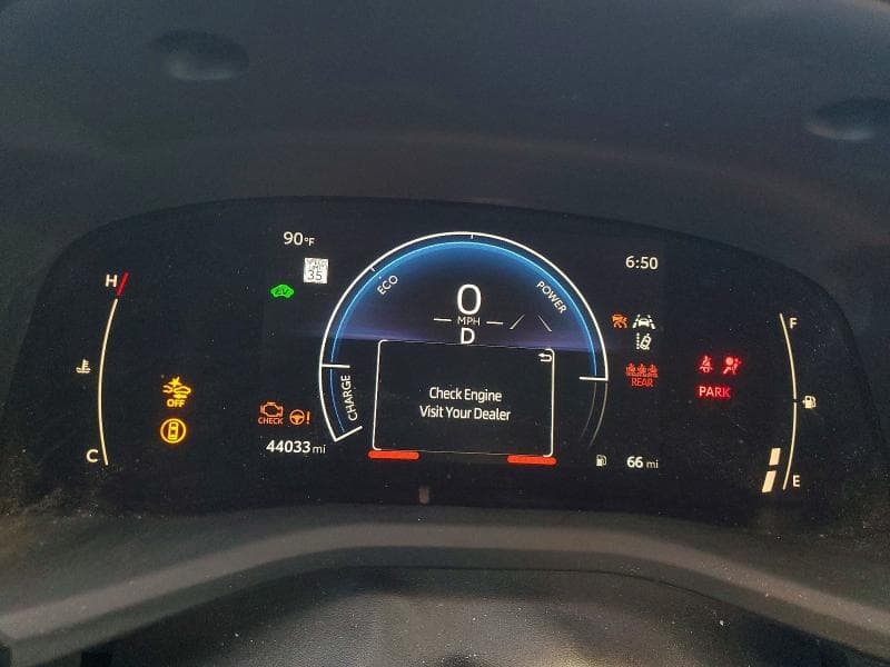2025 TOYOTA CAMRY LE 9