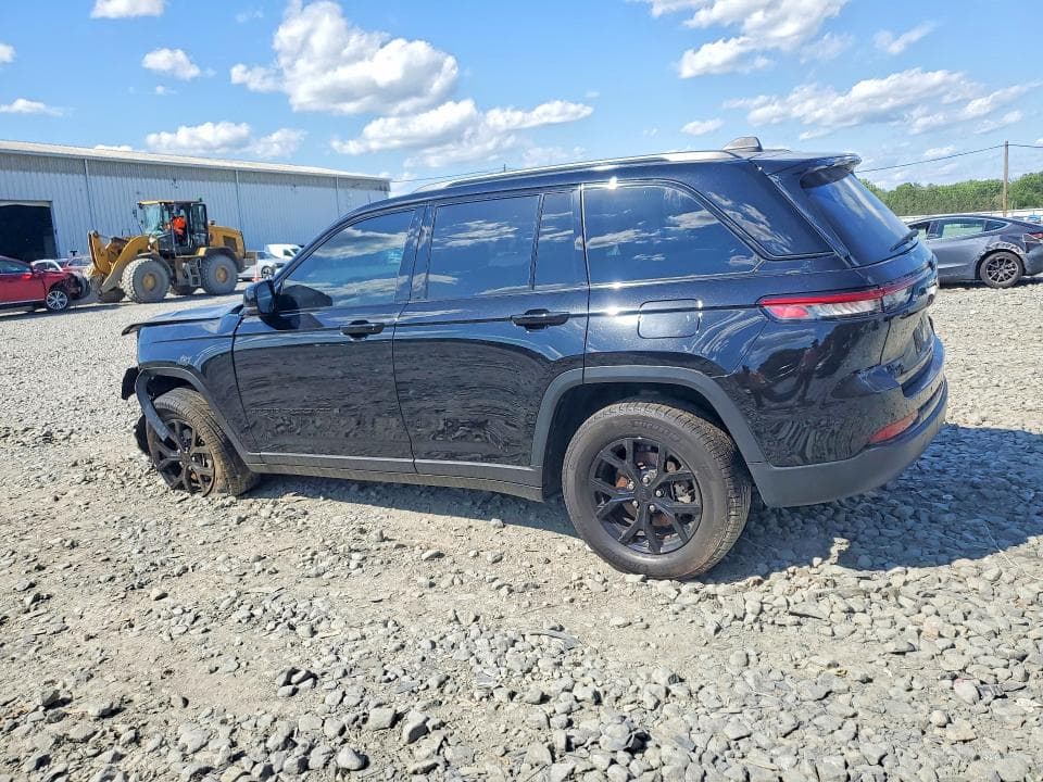 2025 JEEP GRAND CHEROKEE LAREDO 2
