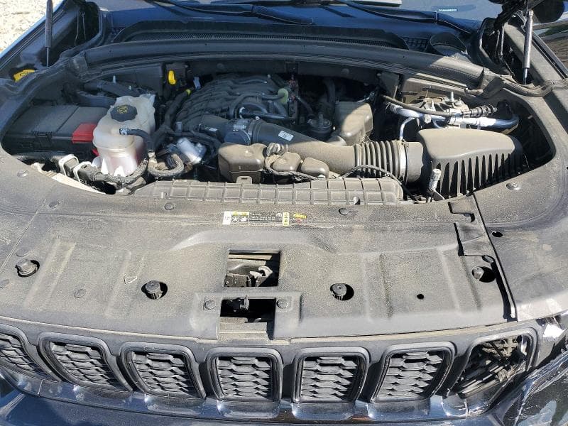 2025 JEEP GRAND CHEROKEE LAREDO 12