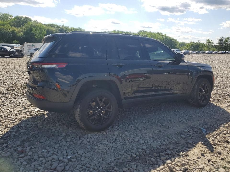 2025 JEEP GRAND CHEROKEE LAREDO 3