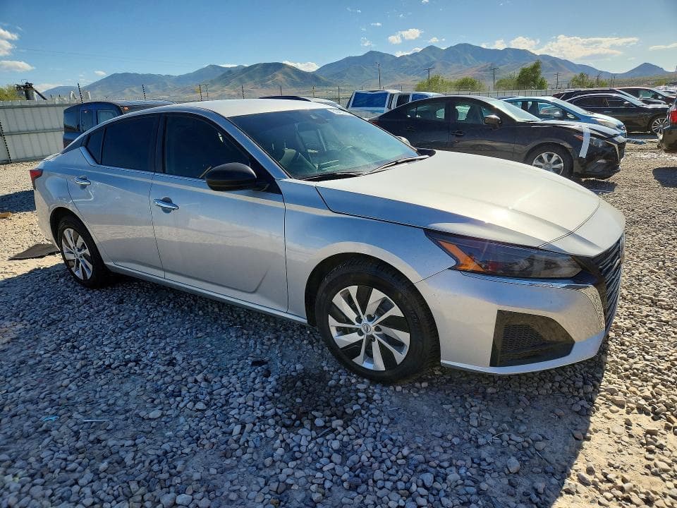 2024 NISSAN ALTIMA S 4