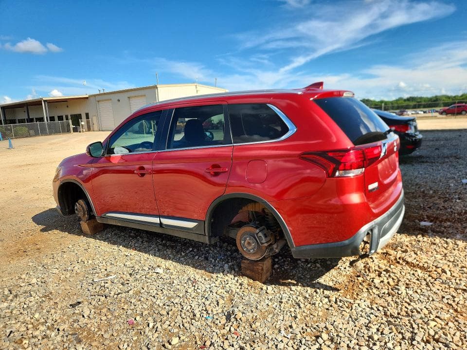 2018 MITSUBISHI OUTLANDER SE/SEL/LE 2