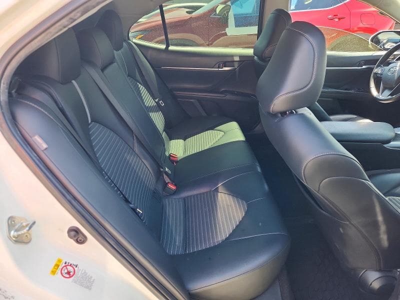 2018 TOYOTA CAMRY SE 10