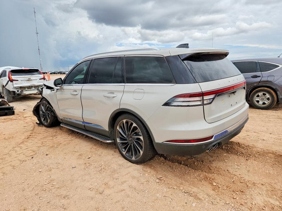 2025 LINCOLN AVIATOR RESERVE 2