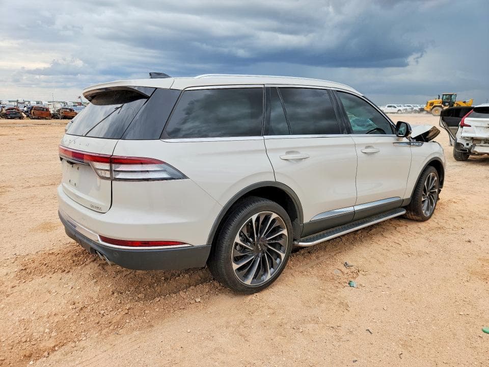 2025 LINCOLN AVIATOR RESERVE 3