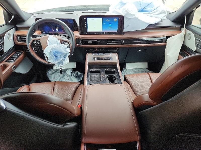 2025 LINCOLN AVIATOR RESERVE 8