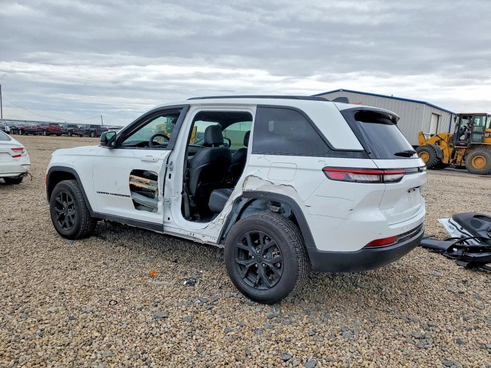 2025 JEEP GRAND CHEROKEE LAREDO 2