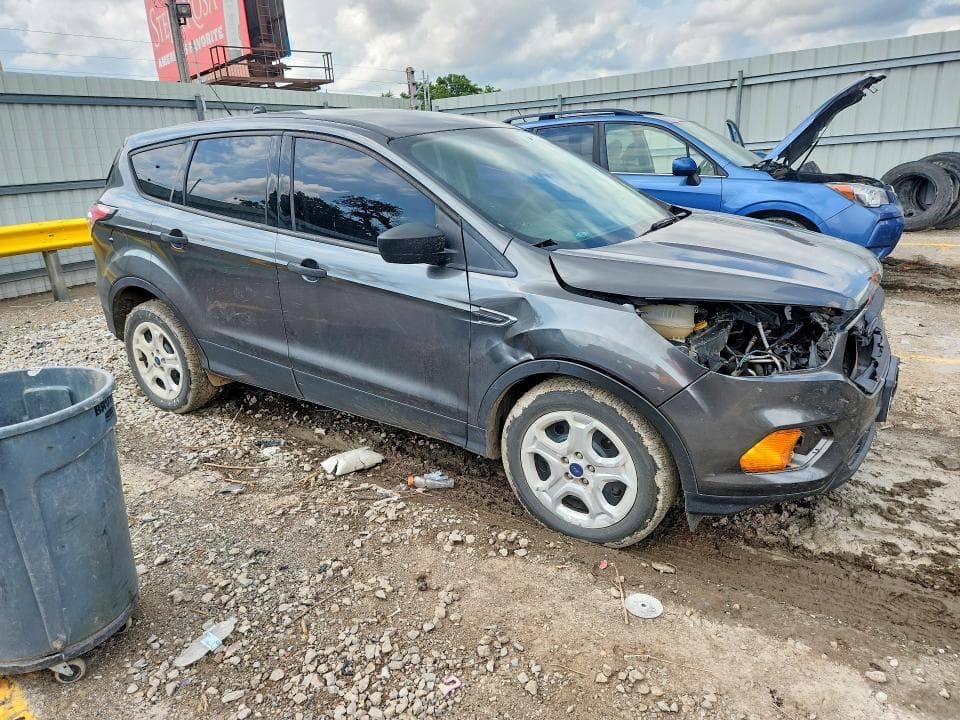 2017 FORD ESCAPE S S 4