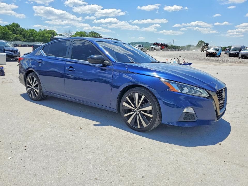 2022 NISSAN ALTIMA SR 4
