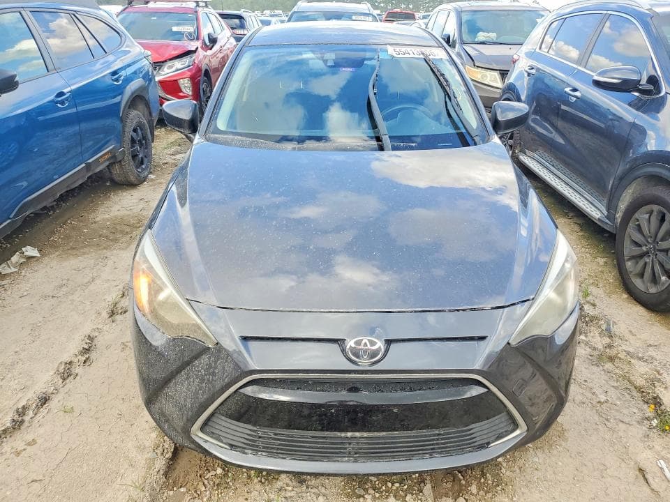 2017 TOYOTA YARIS IA BASE 5
