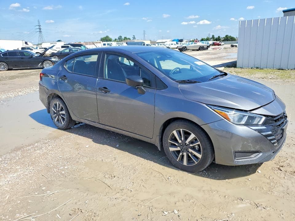 2024 NISSAN VERSA S 4