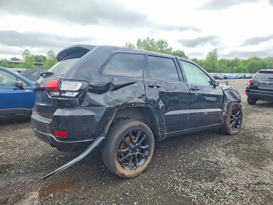 2018 JEEP GRAND CHEROKEE LAREDO 3
